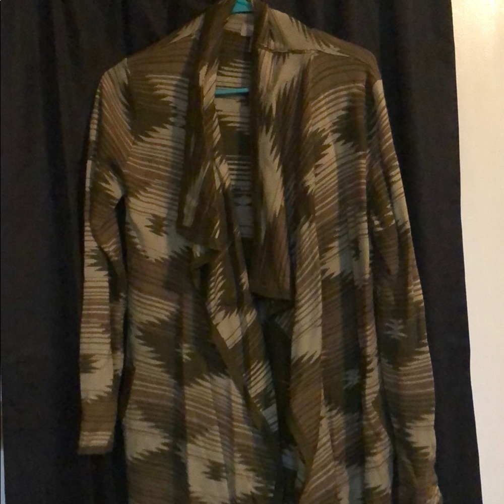 Green Aztec print cardigan!